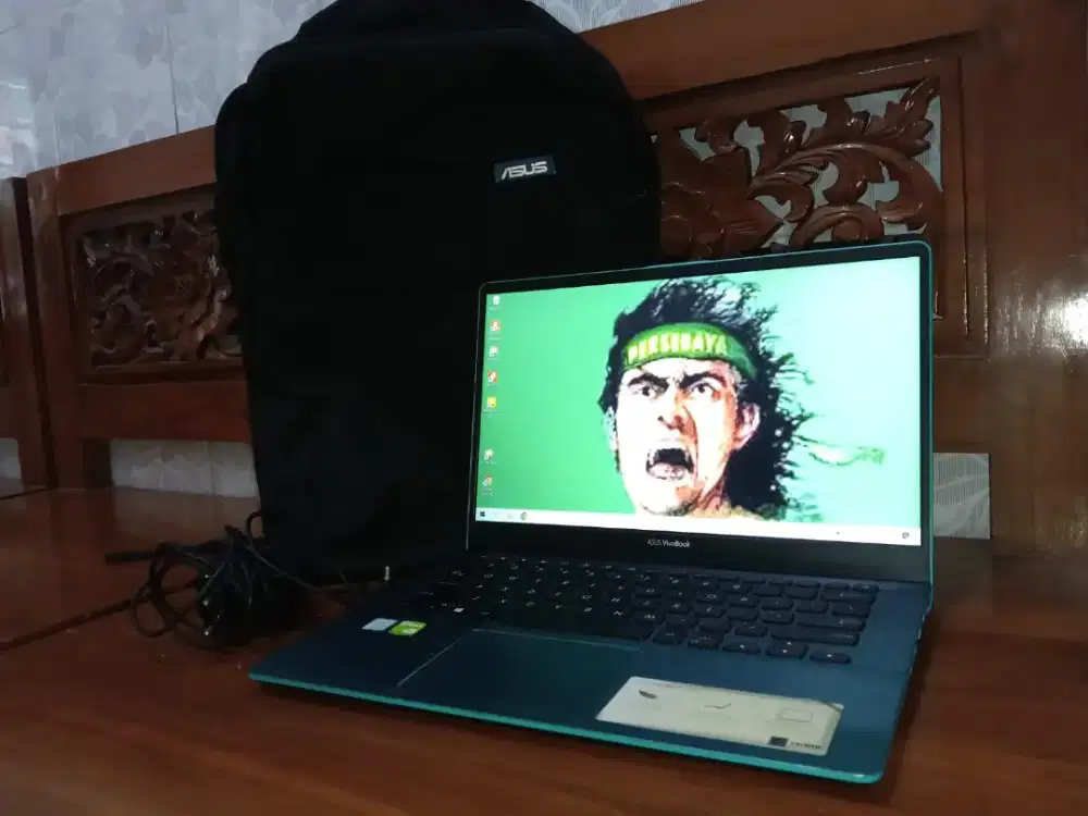 Laptop Asus S14 core i7 bagus