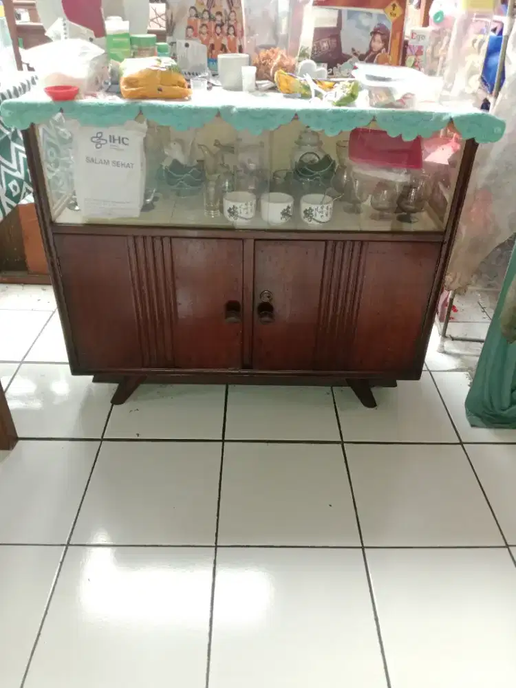 Dijual Lemari Buffet Kaca kayu Jati
