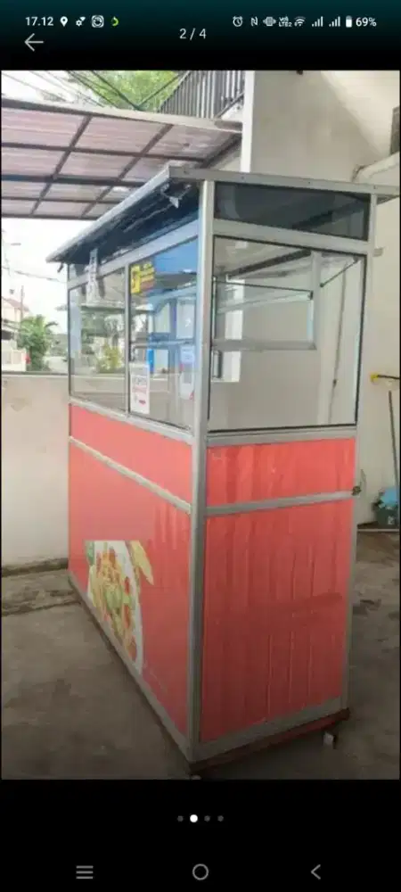 Gerobak kaca bekas jualan