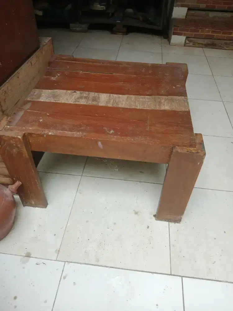 Dijual Meja Sudut apa adanya