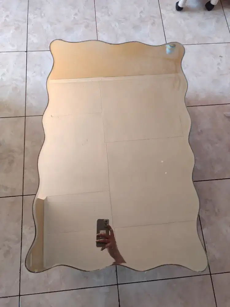 Dijual kaca atau cermin