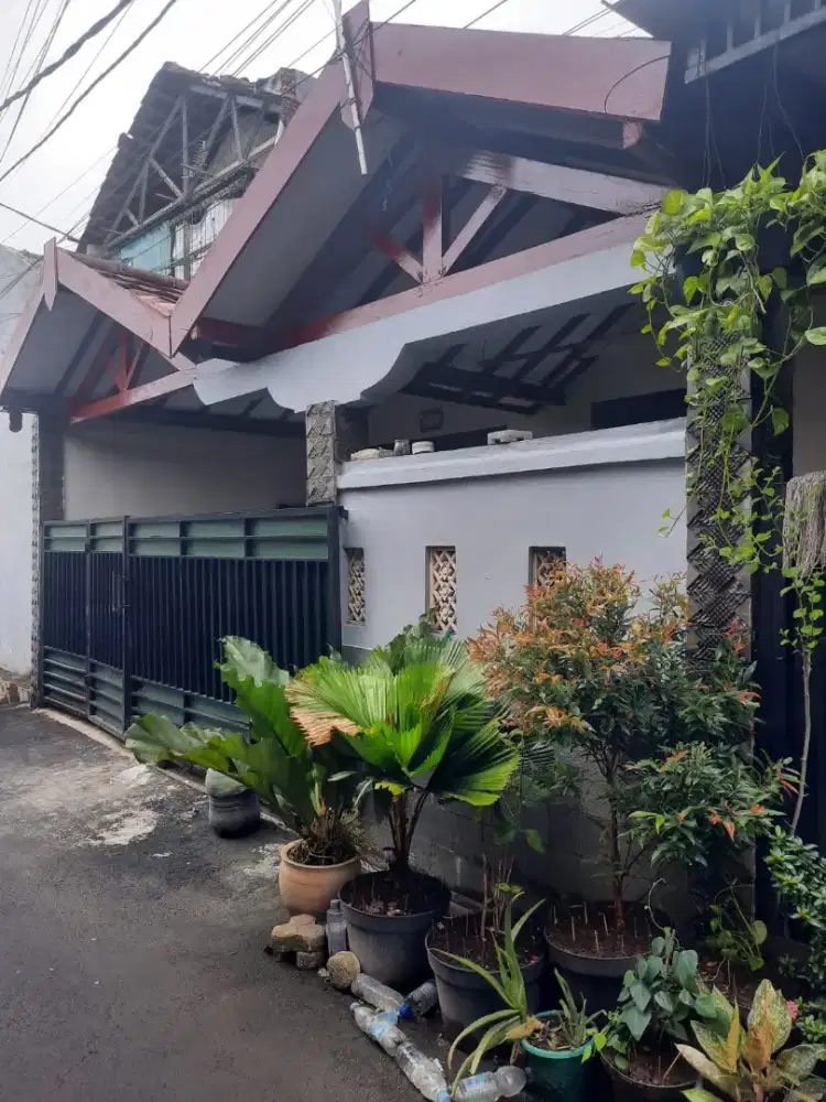 JUAL MURAH RUMAH BARU RENOVASI di Kalisari, Jakarta Timur