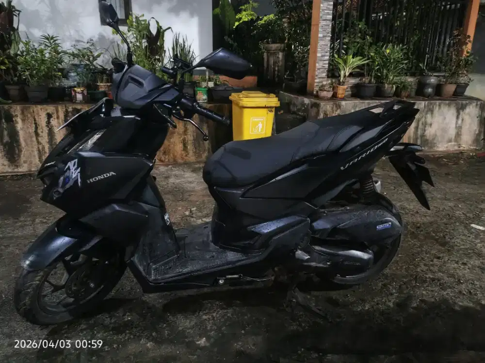 Honda vario 160 ss komplit CBS hitam jual cepat