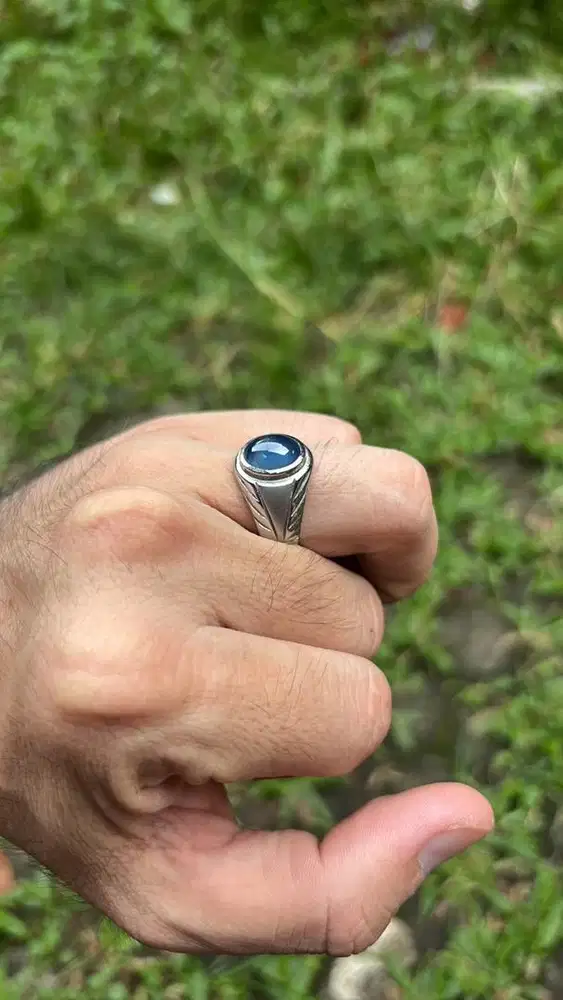 Natural blue sapphire srilanka