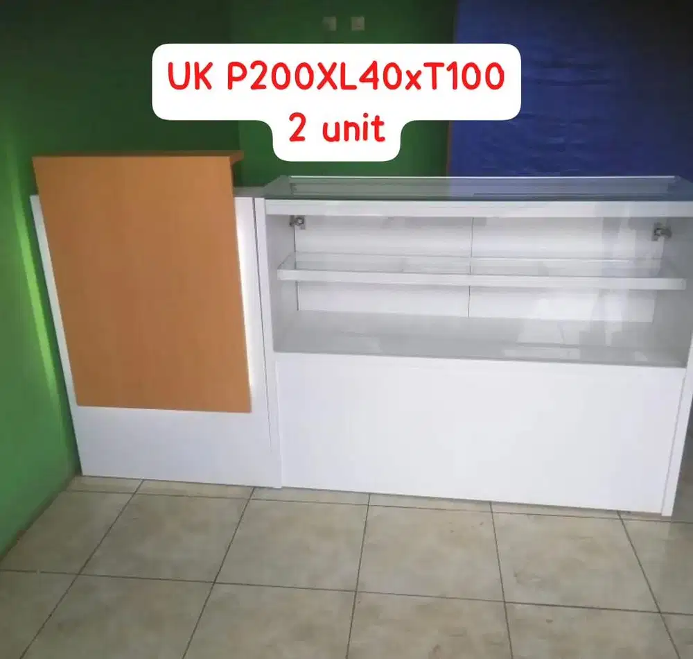 Etalase kaca kasir minimalis