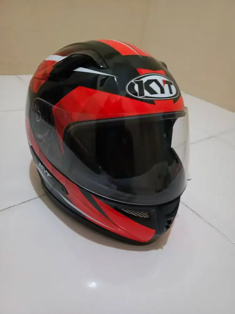 Helm kyt full masih gres
