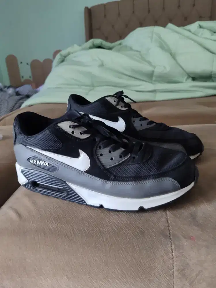Dijual cepat sepatu Nike Air Max size 45