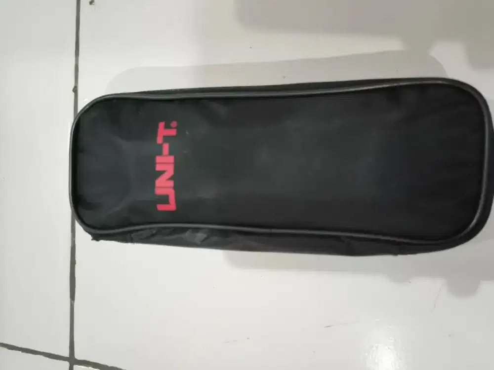 CLAMP METER UNI-T UT204+ AC/DC