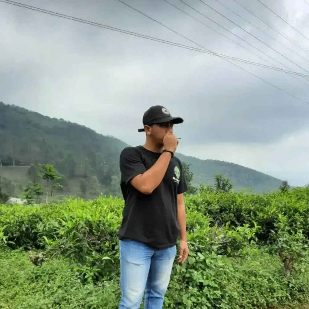 Melampirkan persyaratan