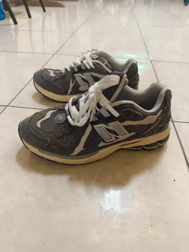 Sepatu NB 1906 R size 41