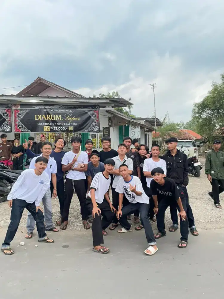 bu banget kerjaan buat makan,,apa aja yg penting halal