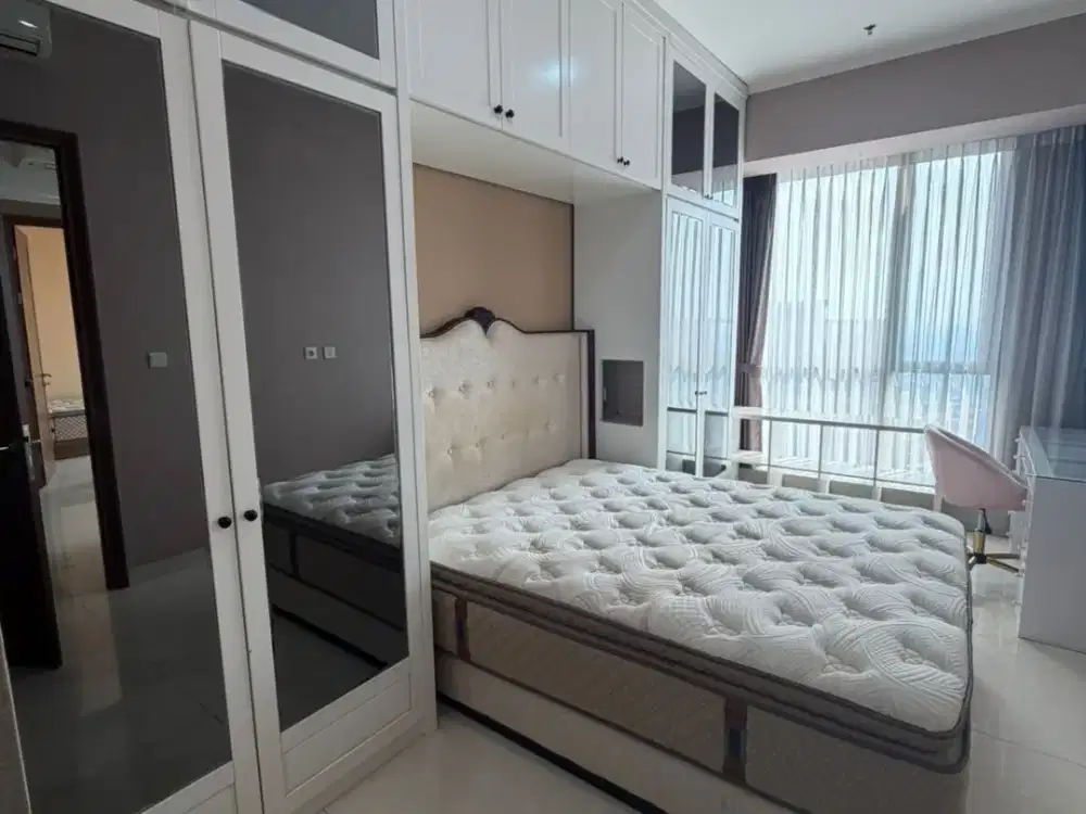 disewakan 2+1 bedroom full furnish taman anggrek residence