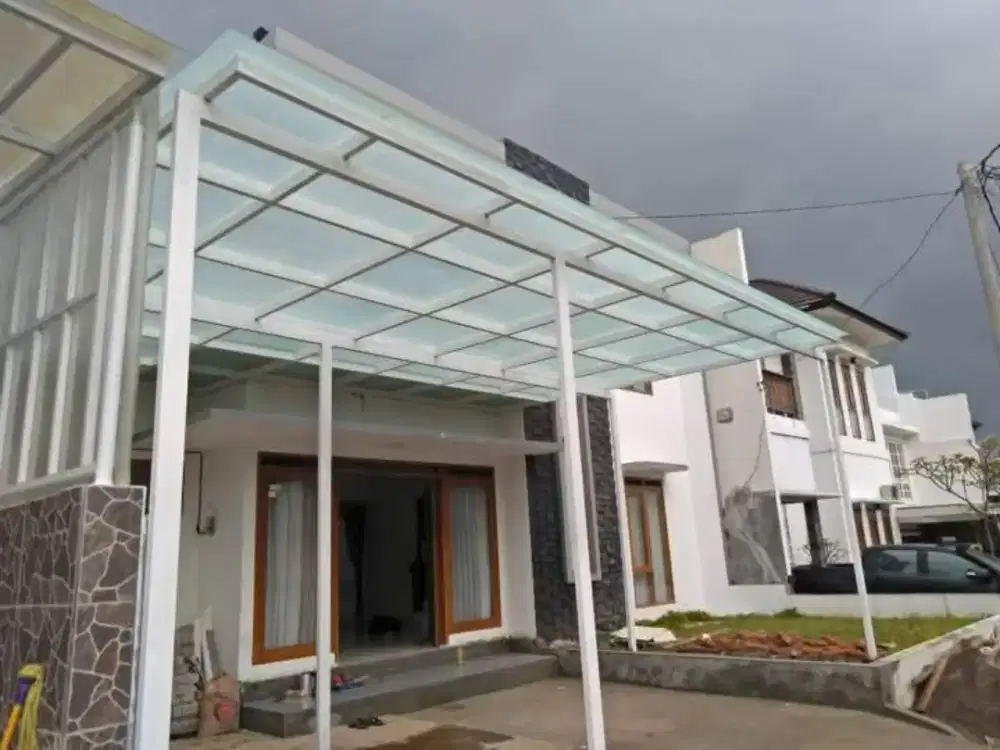 Kanopi Atap Berbagai Jenis – Spandek, Alderon, Solarflat