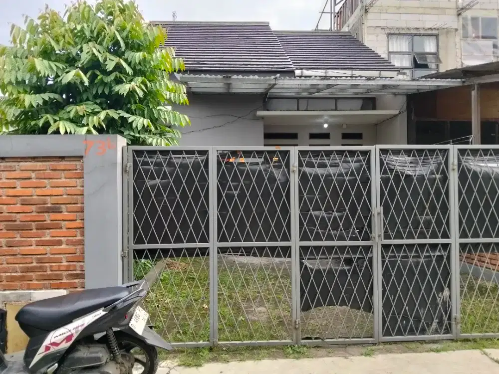 disewakan rumah baru, bangunan 2020. bebas banjir