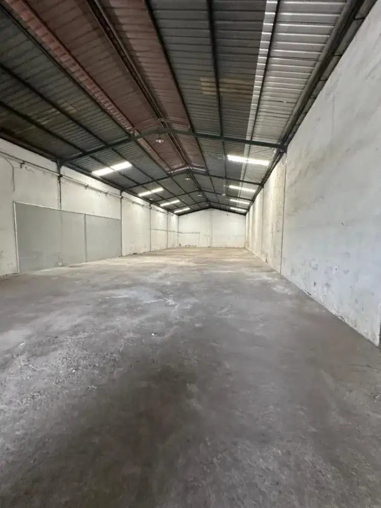 Dijual Gudang Margomulyo Permai