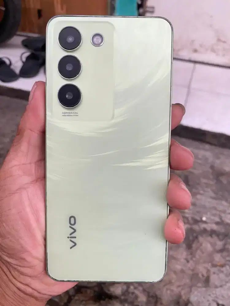 Jual bu vivo y100  4G 8+8/256