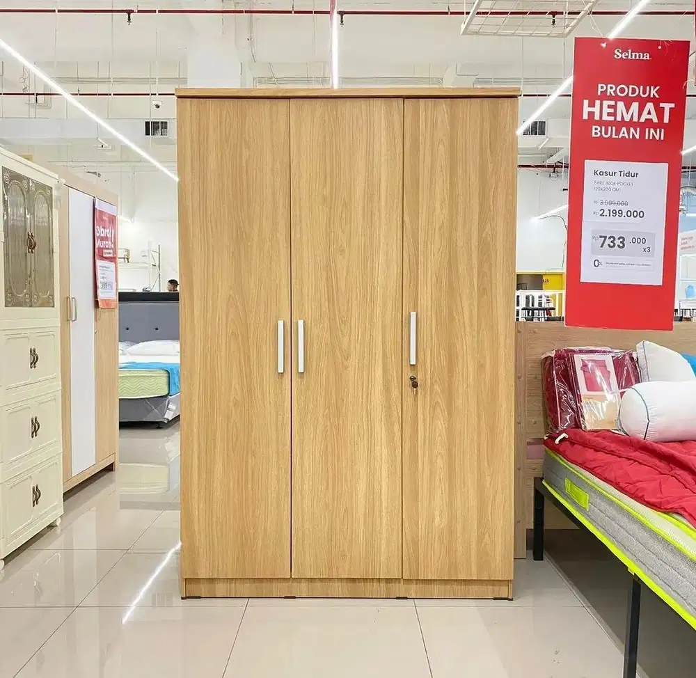 Maja lemari kayu 3 pintu