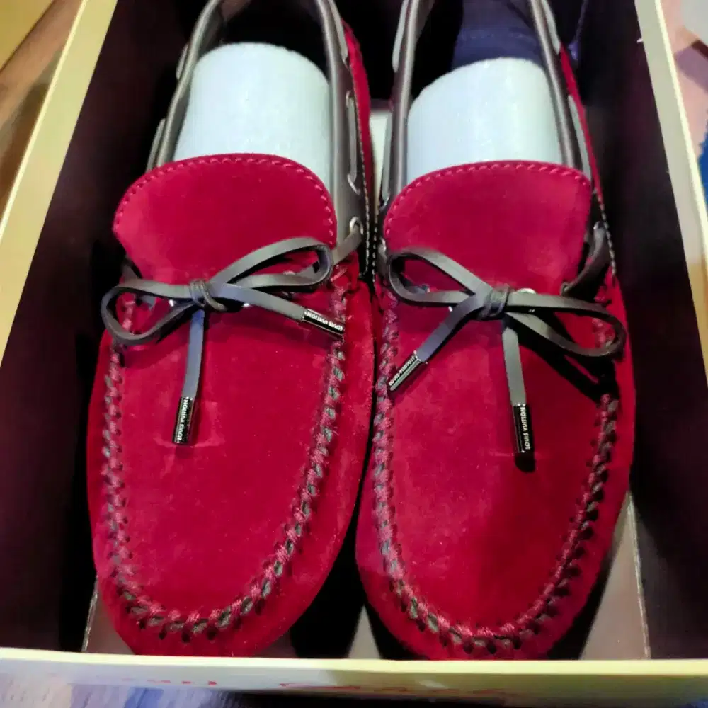 Lvlv original sepatu second berkualitas size 40 1/2 exellent condition