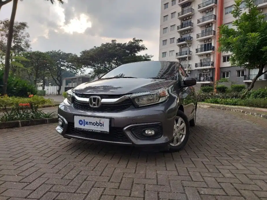 DP 5% Honda Brio Satya 1.2 E Bensin-AT 2022 Abu-Abu CFAQF