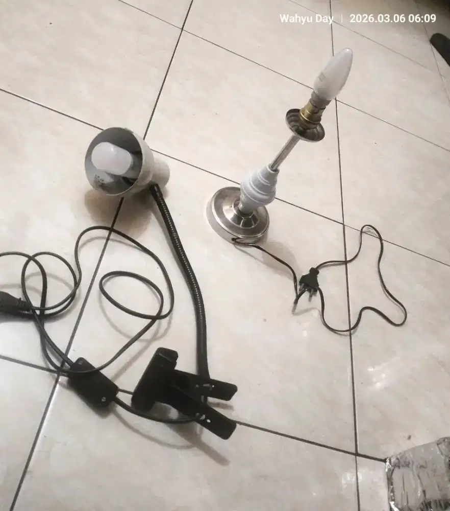 Lampu Meja Hias dan Lampu Belajar Model Jepit