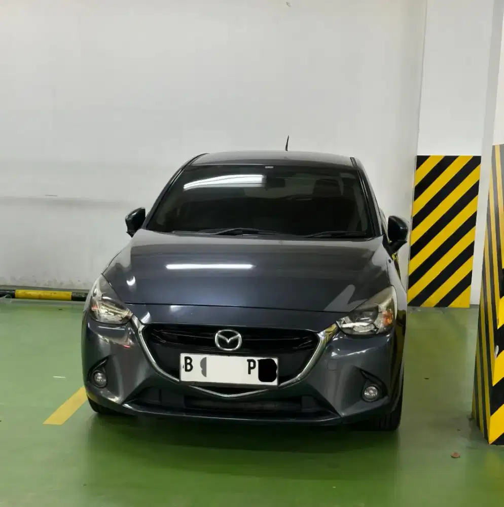 Mazda 2 R AT grey