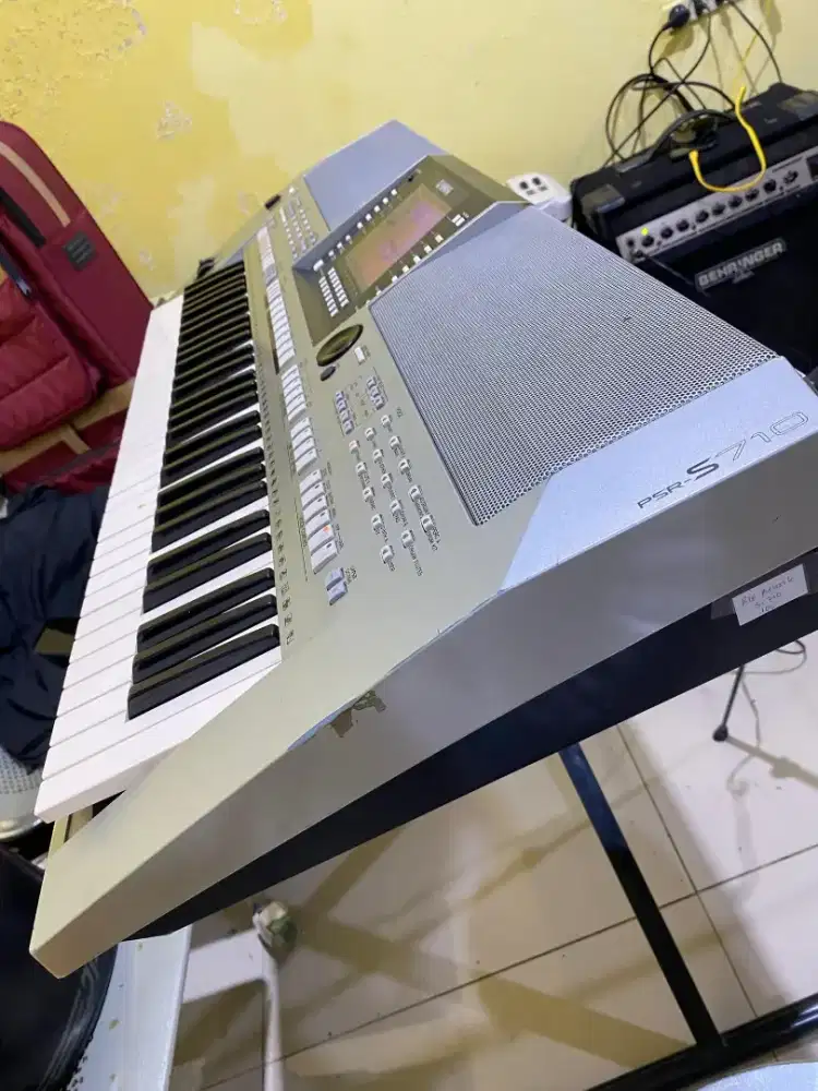 Keyboard Yamaha PSR S710