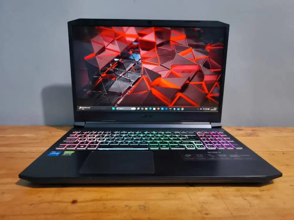 Nitro AN515-57 i7-11800H RAM 16GB SSD 512GB RTX 3050 4GB FHD 144Hz