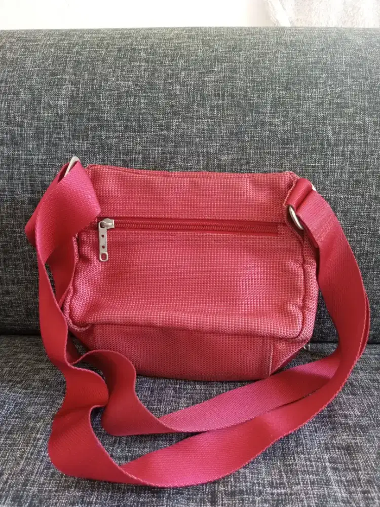 Tas Elle merah wanita