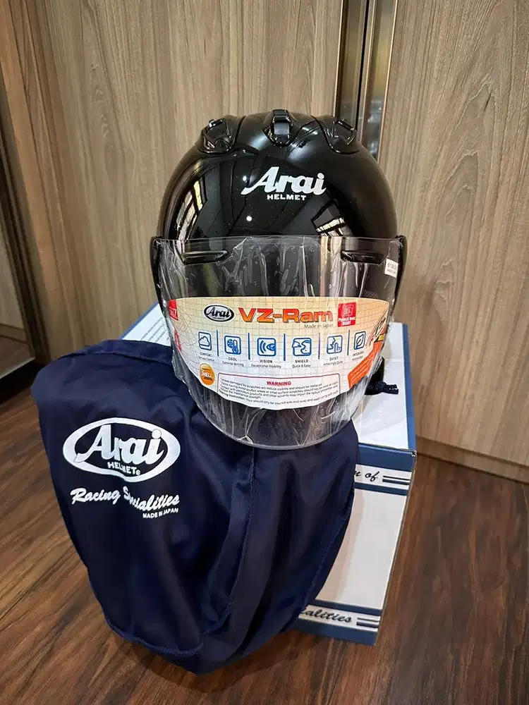 Arai VZ Ram VZ-Ram black glossy size XL SNELL 2025