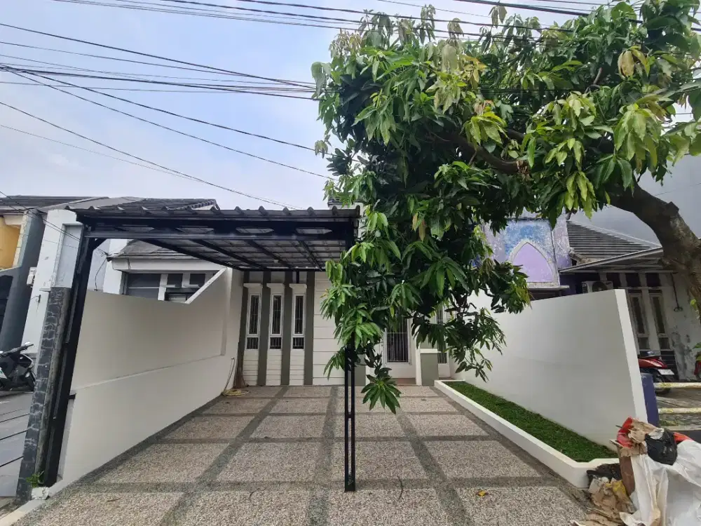 Rumah Luas 180m² di Puri Insani 2 GDC – Persis Depan Alun-Alun!