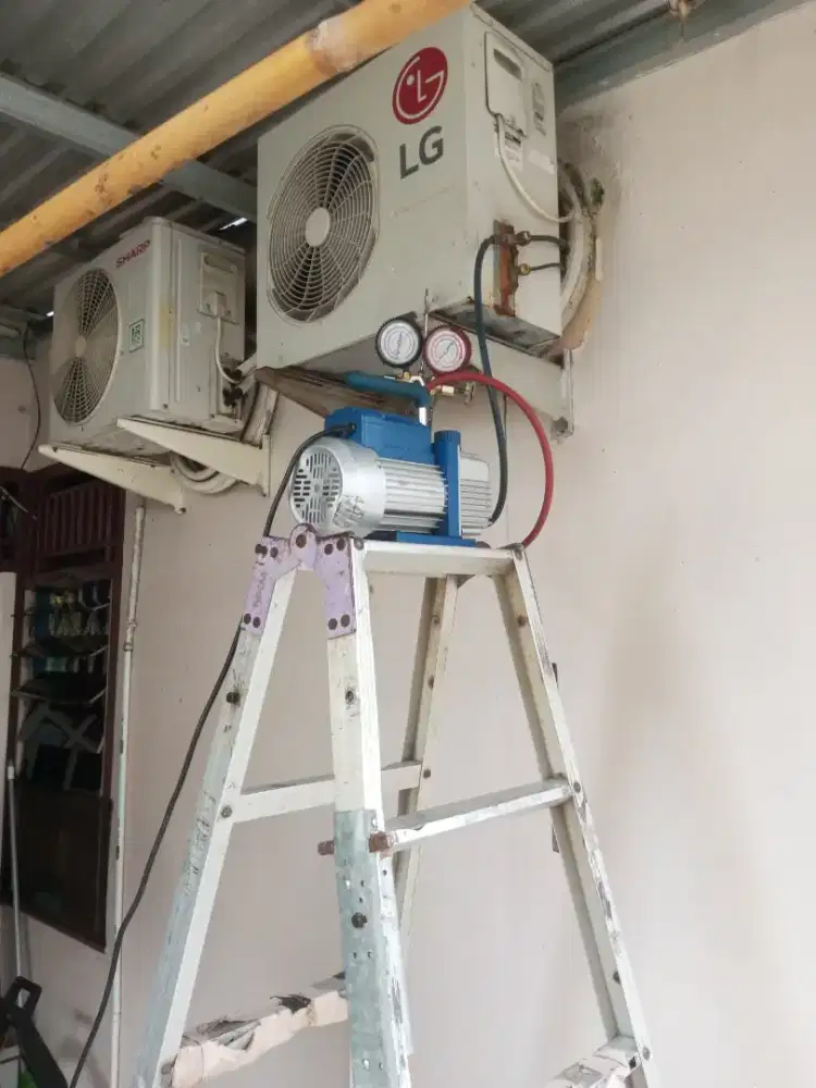 Service.cuci AC panggilan