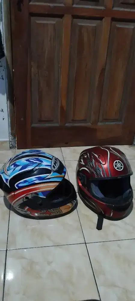 Helm bekas ada adanya