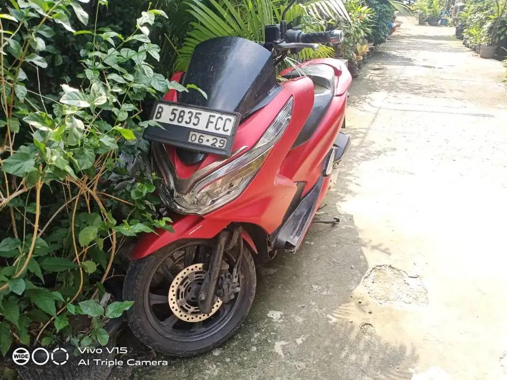 honda pcx merah