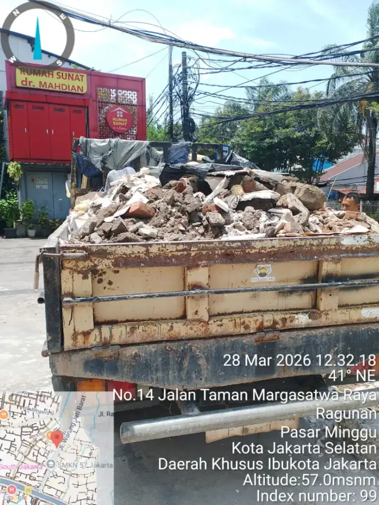 Jasa buang puing dan angkut tanah