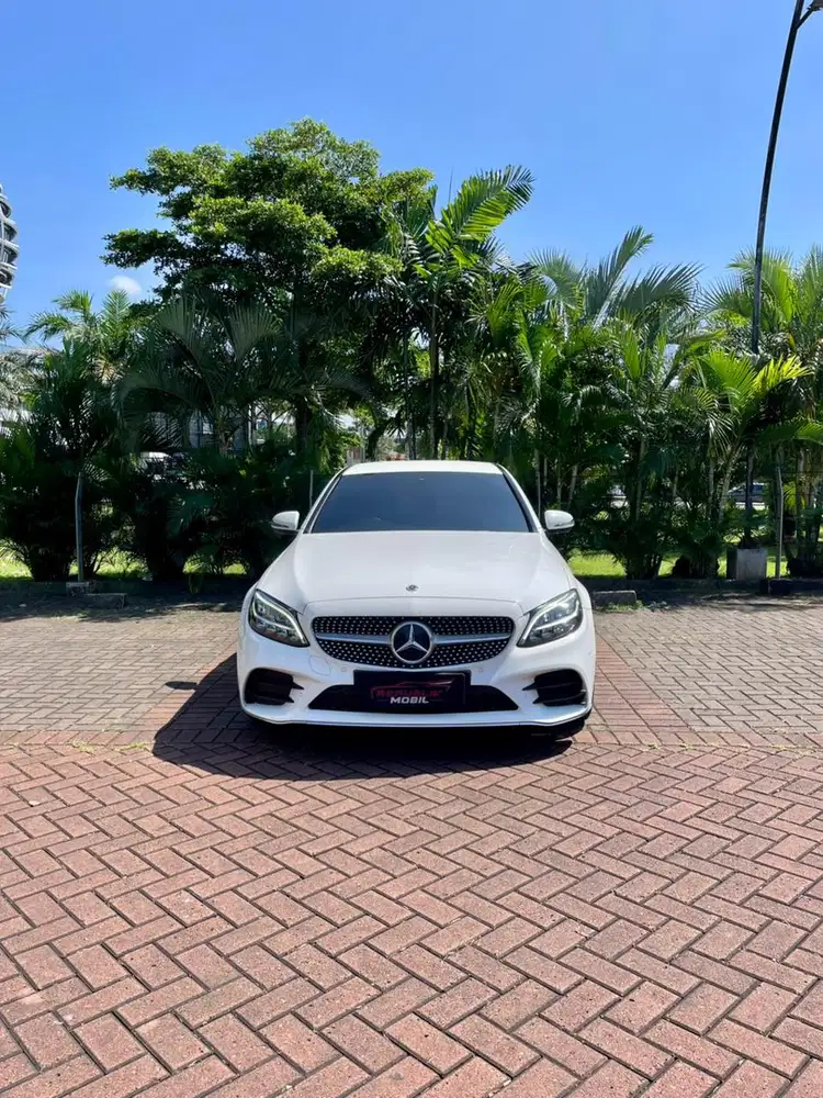 Mercedes-Benz C200 2021 Bensin