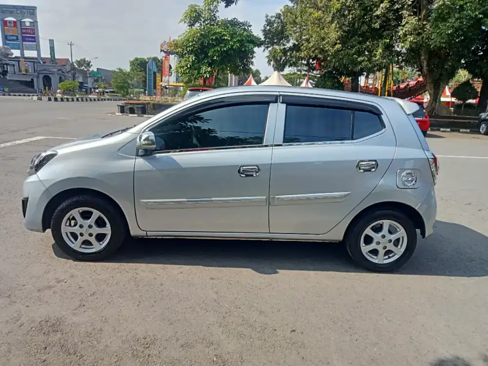 Daihatsu Ayla 10.D MT