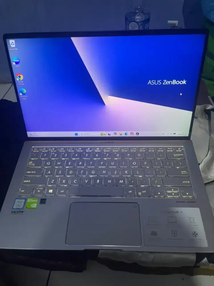 Laptop Asus Zenbook 14-Core i7