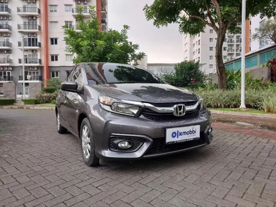 DP 5% Honda Brio Satya 1.2 E Bensin-AT 2022 Abu-Abu CFAQF
