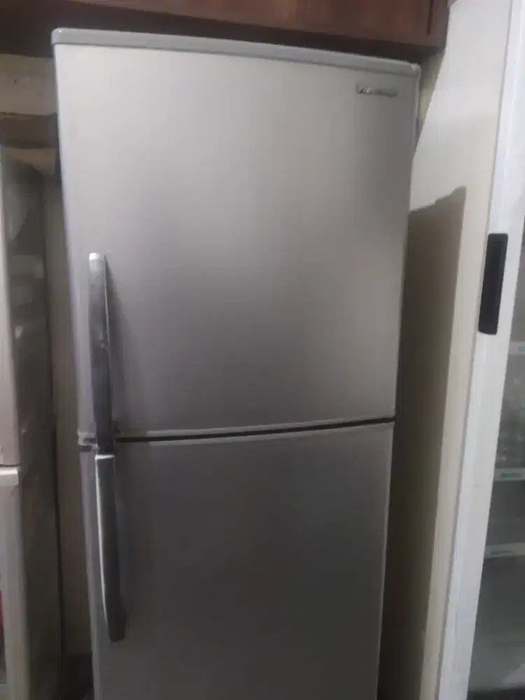 Kulkas Panasonic 2 Pintu