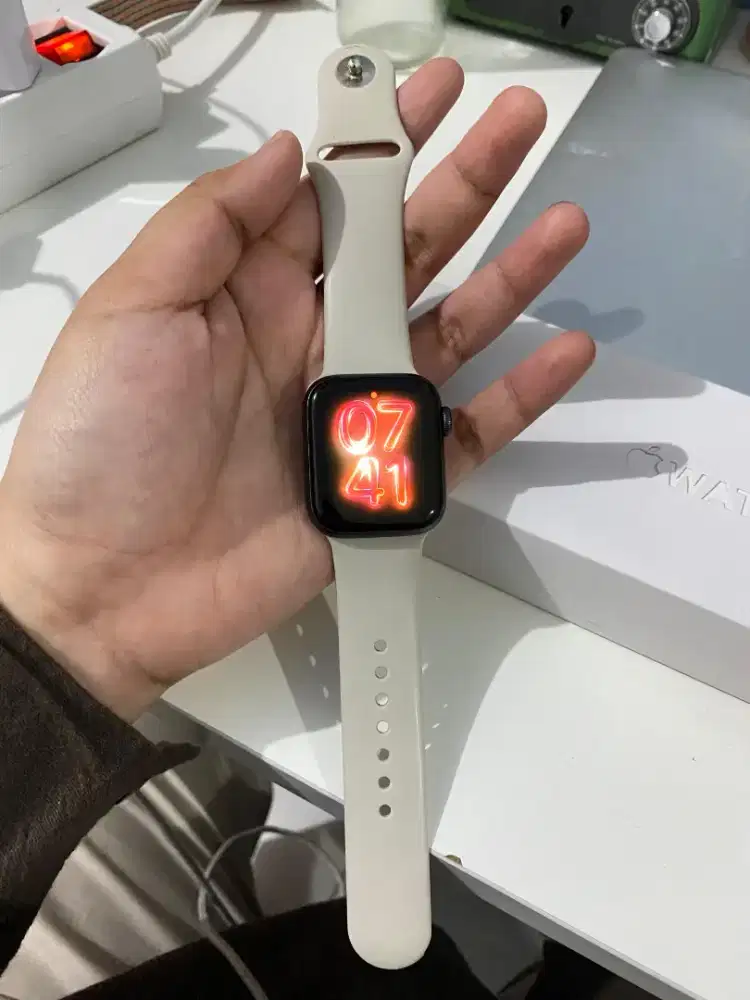 IWATCH GEN 4 40mm