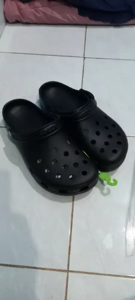 Sandal Crock Like New