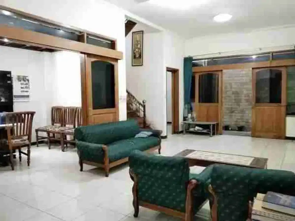 Rumah Terawat di Cicendo Pasteur Bandung LT 200 harga 2.5 Milyar