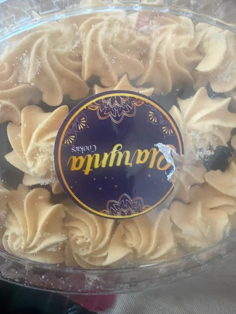 Cari pria usia max 26 tahun tdk tatooan & rokok belim pernah menikah