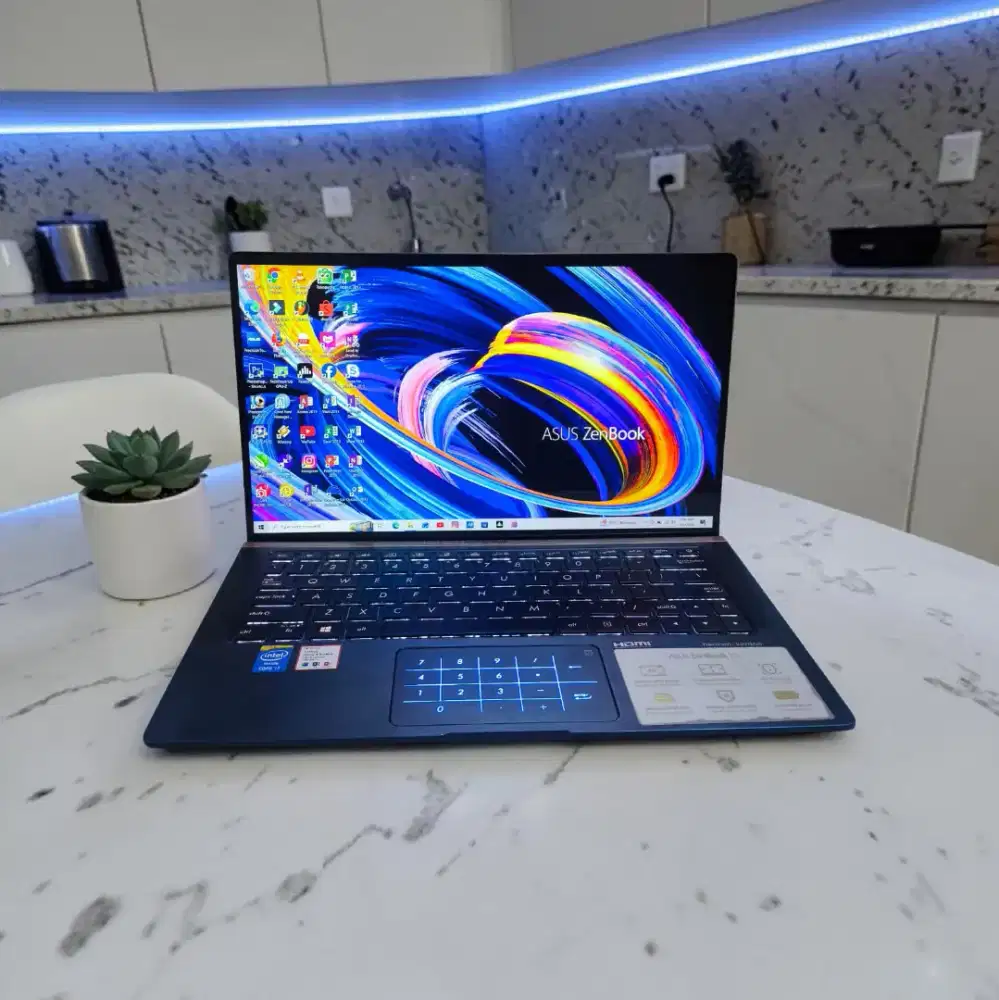 Asus Zenbook Ux333FN Royal Blue Dual VGA Siap Pakai