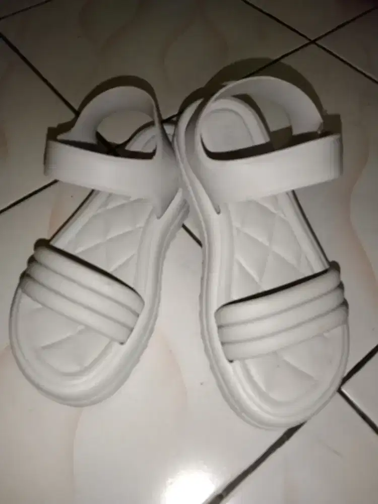 Sandal cantik kekinian