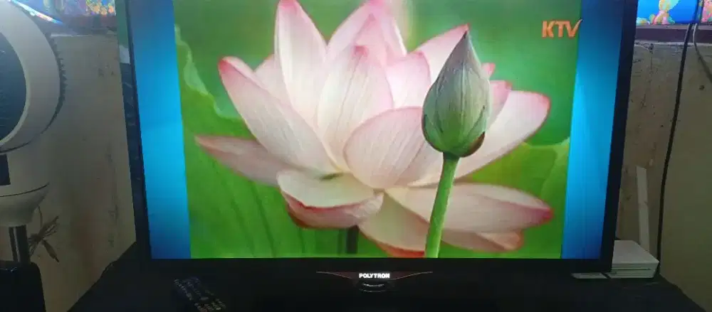 Di jual TV LCD 32 Inc dari polytron sudah digital