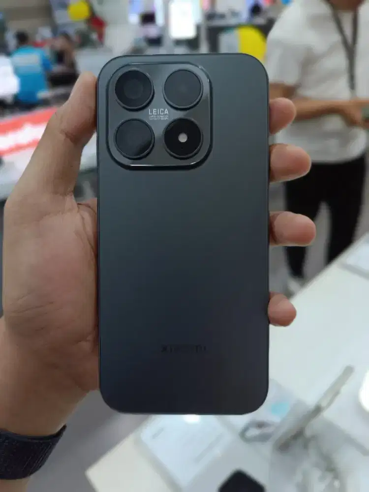 Xiaomi 17 Ram 12/512 Free Smartband 10