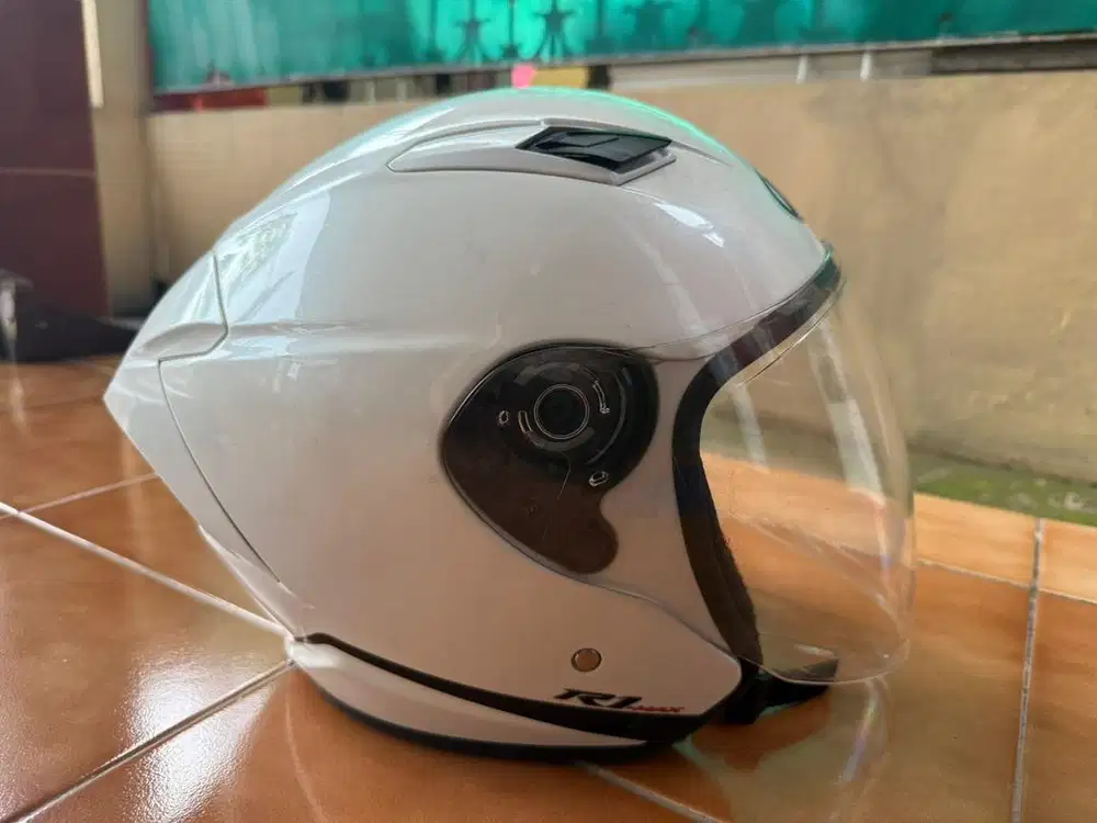 Helm NHK R1 Max