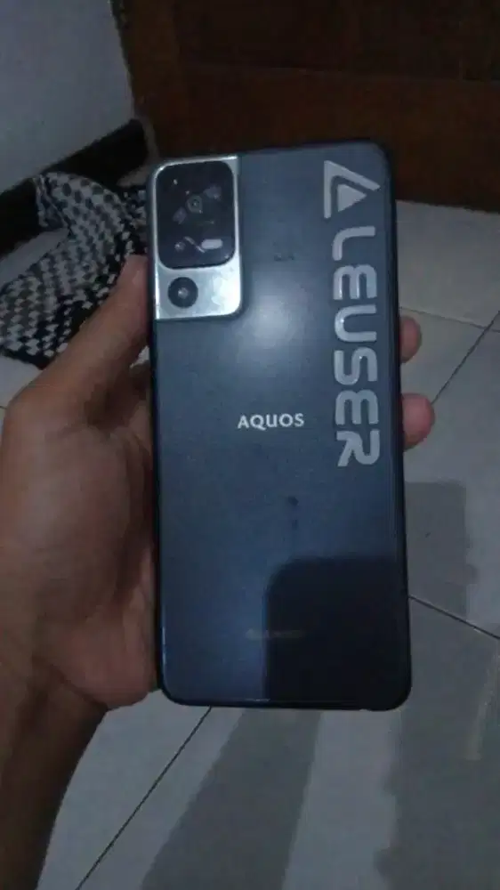 Sharp Aquos 6/256 gb