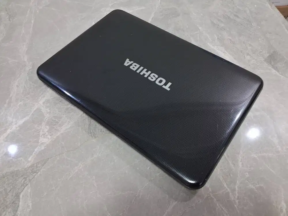 Laptop Core i3 2.3GHz SSD Ready Up NGEBUT 14in slim Mulus Garnsi